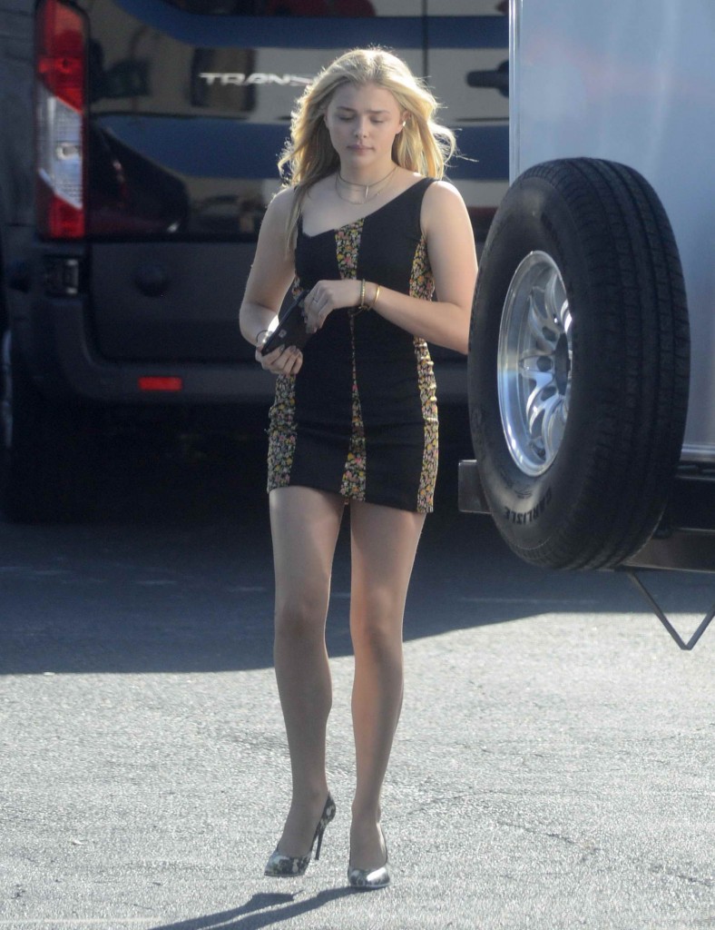 Chloe Moretz on the Set of Neighbors 2 in Atlanta 8/26/2015-1