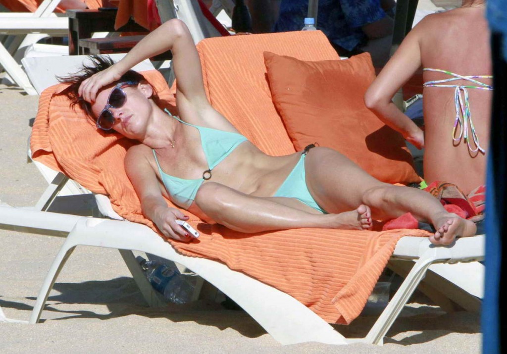 Juliette Lewis In Bikini In Los Cabos Mexico 2 LACELEBS CO
