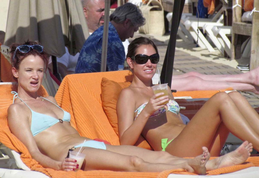 Juliette Lewis In Bikini In Los Cabos Mexico 8 LACELEBS CO