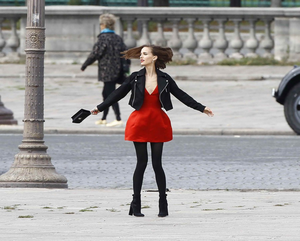 Natalie Portman Filiming a Dior in Paris 9/08/2015-1