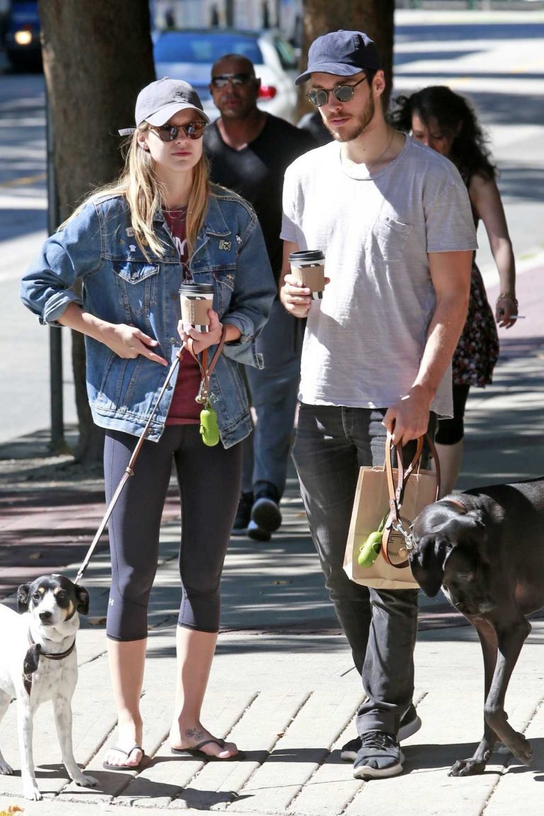 http://lacelebs.co/wp-content/uploads/2017/08/melissa-benoist-walks-her-dogs-with-chris-wood-in-vancouver-08-26-2017-1-768x1152.jpg