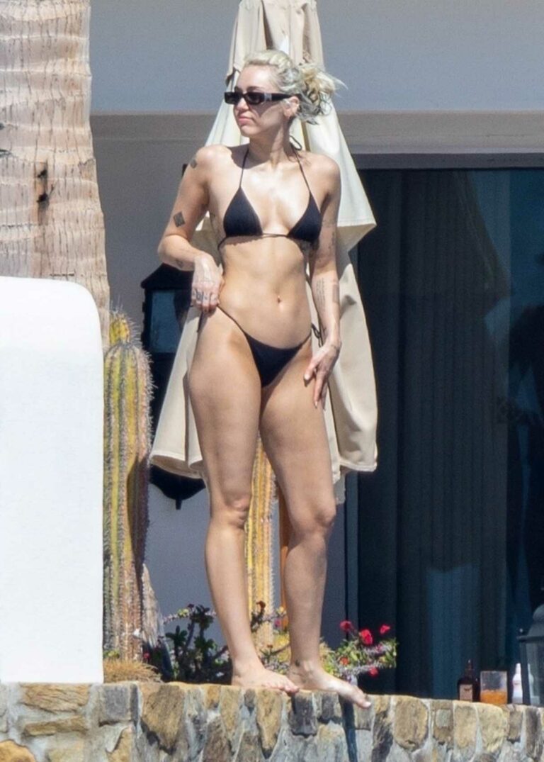 Miley Cyrus In A Black Bikini In Cabo San Lucas 02 25 2022 4 LACELEBS CO