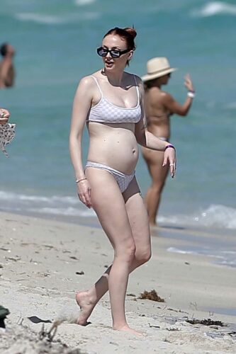 Sophie Turner In A Checked Bikini On The Beach In Miami