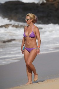 Britney Spears in Bikini in Hawaii 7/23/2015-3