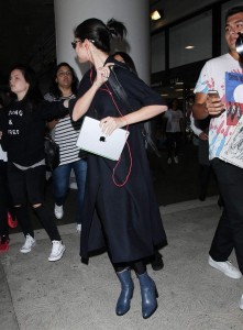 Selena Gomez Arrives at LAX Airport in Los Angeles 7/28/2015-4