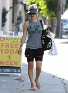 Kaley Cuoco Leaving a Yoga Class in Sherman Oaks 8/14/2015-3