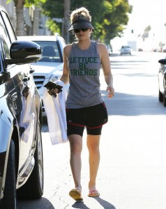 Kaley Cuoco Leaving a Yoga Class in Sherman Oaks 8/14/2015-5