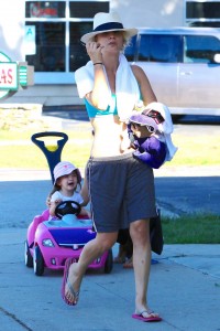 Kaley Cuoco Leaving Yoga Class in Studio City 8/10/2015-2