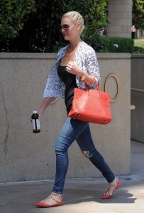 Katherine Heigl Out in Los Angeles 8/10/2015-5