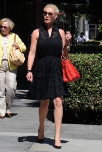 Katherine Heigl With Her Mother at Granville Cafe in Studio City 8/07/2015-2