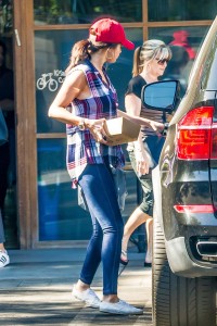 Selena Gomez Leaving Pedalers Fork Restaurant in Calabasas 8/10/2015-3