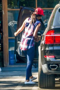 Selena Gomez Leaving Pedalers Fork Restaurant in Calabasas 8/10/2015-6