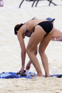 Cindy Crawford in Bikini in Mexico-5