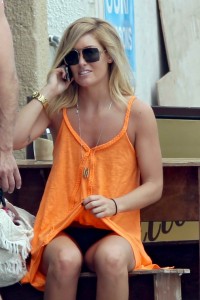 Erin McNaught in Bikini at Bondi Beach in Sydney-5