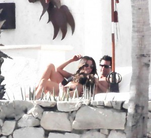 Kate Beckinsale in Bikini in Mexico-2