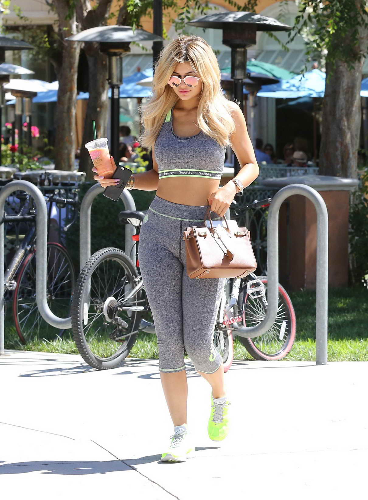 Kylie Jenner In Spandex Grabbing A Smoothie In Los Angeles 9 07 15 4 Lacelebs Co