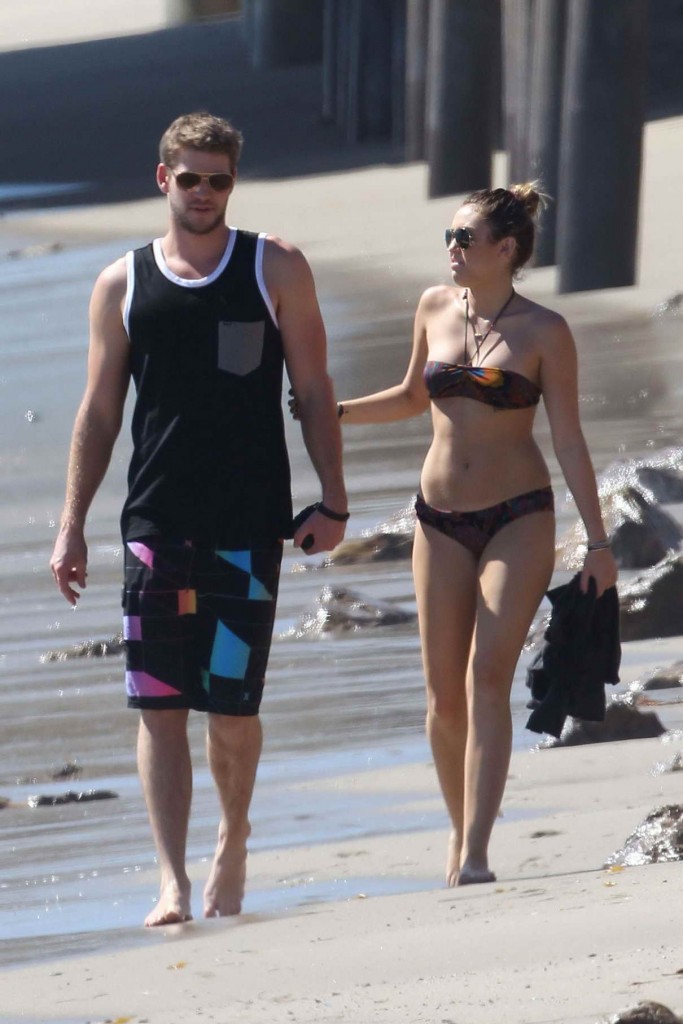 Miley Cyrus In Bikini At The Beach In Malibu 2 Lacelebsco