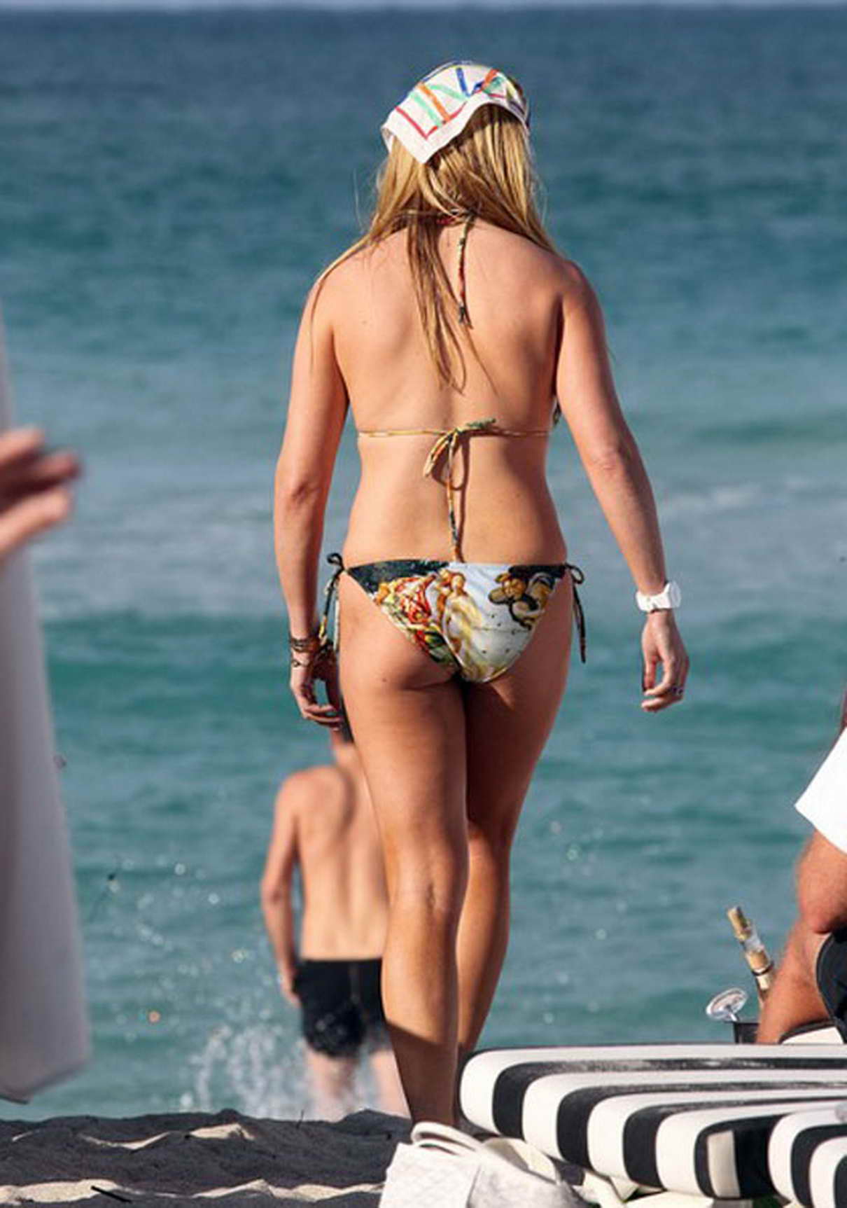 Jill Martin In A Stunning Bikini On Beach In Miami Lacelebs Co