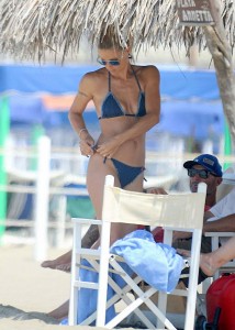 Michelle Hunziker in Bikini at the Beach in Forte dei Marmi-5