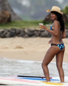 Rihanna in a Stunning Bikini at a Beach in Hawaii-8