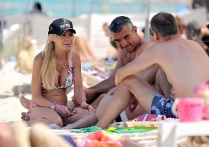 Tara Reid Resting in a Bikini on the Beach in Saint Tropez-5