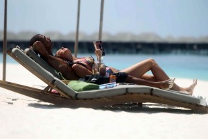 Tulisa Contostavlos in a Stunning Bikini on Vacation in Maldives-9
