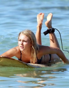 AnnaSophia Robb Paddleboarding in Bikini in Hawaii-9
