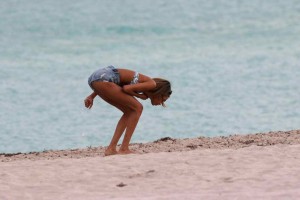 Jourdan Dunn in Bikini at the Beach in Miami-5