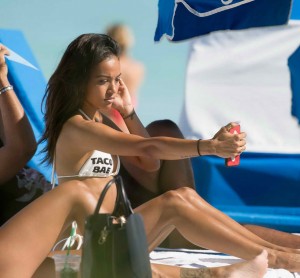 Karrueche Tran In Bikini At The Beach In Miami 7 LACELEBS CO