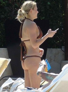 LeAnn Rimes in Bikini in Mexico-3