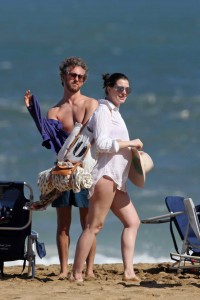 Anne Hathaway in a Red Bikini at the Beach in Hawaii 01/03/2016-4