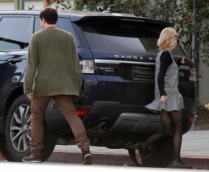 Emma Roberts Shopping at a Bookstore in LA 01/14/2016-5