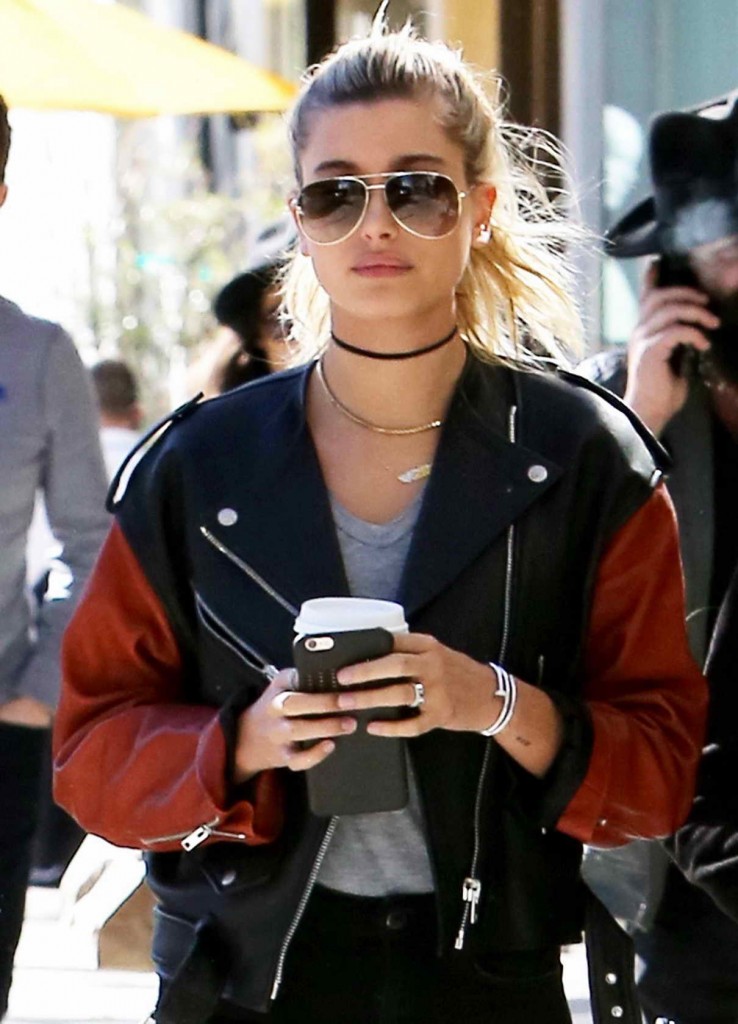 Hailey Baldwin Out in Beverly Hills 01/12/2016-1