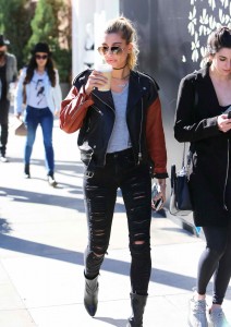 Hailey Baldwin Out in Beverly Hills 01/12/2016-4