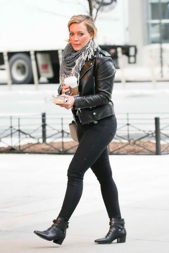 Hilary Duff Out in New York City 16/01/2016-1