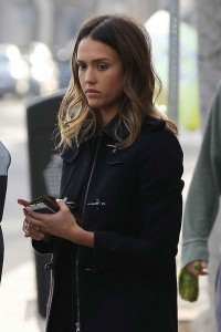 Jessica Alba Out in Beverly Hills 01/16/2016-3