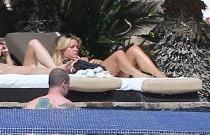 Jessica Simpson in Bikini in Cabo San Lucas 01/17/2016-8