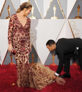 Chrissy Teigen at 88th Annual Academy Awards in Hollywood 02/28/2016-7