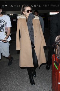 Elizabeth Olsen at LAX Airport in Los Angeles 02/25/2016-2