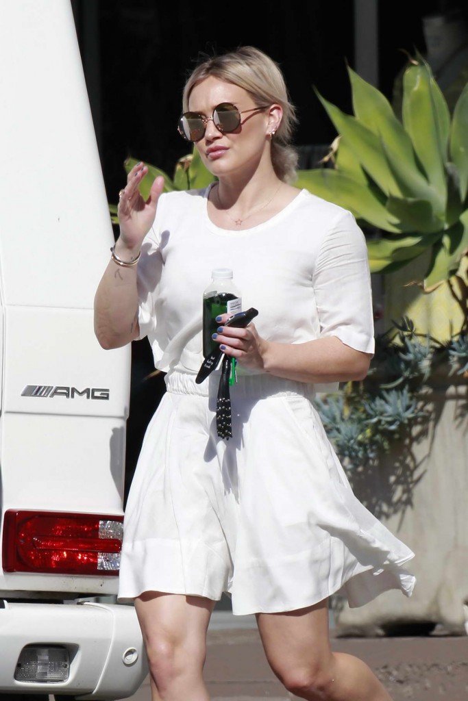 Hilary Duff Out in Los Angeles 02/24/2016-1