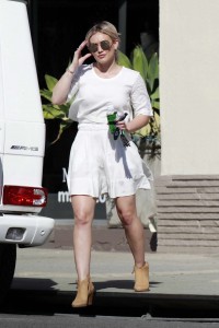 The 28-year-old actress Hilary Duff out in Los Angeles.-4