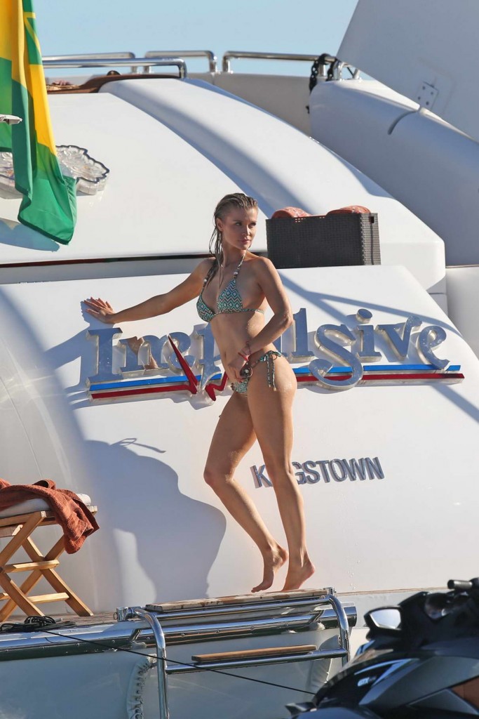 Joanna Krupa in Bikini oa a Yacht in Miami 02/22/2016-1