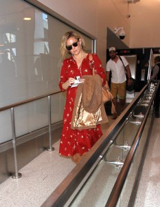 Kate Hudson at LAX Airport in Los Angeles 02/24/2016-2