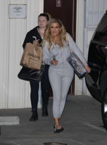 Khloe Kardashian Leaving a Studio in Los Angeles 02/26/2016-6