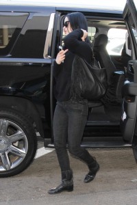 Krysten Ritter at Los Angeles International Airport 02/24/2016-4