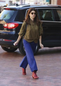 Marisa Tomei Leaves a Medical Building in Beverly Hills 02/19/2016-4