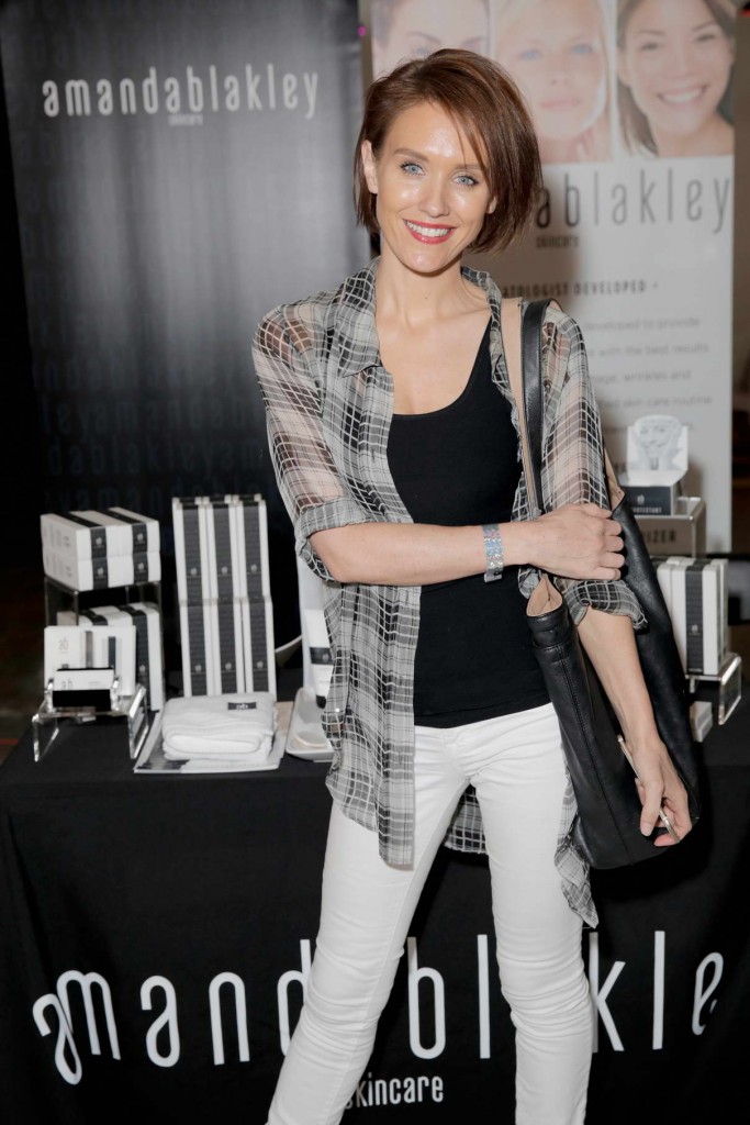 Nicky Whelan at Kari Feinstein’s Style Lounge Presented By LIFX in LA 02/25/2016-1