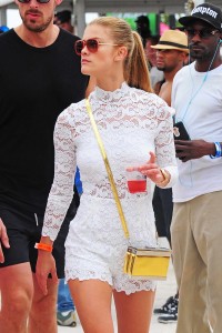 Nina Agdal at the Beach in Miami 02/20/2016-2