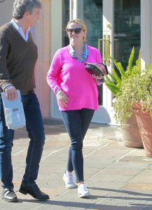 Reese Witherspoon Out in LA 02/19/2016-4