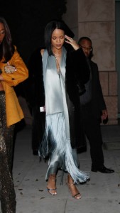 Rihanna Arriving at a Restaurant in LA 02/21/2016-5